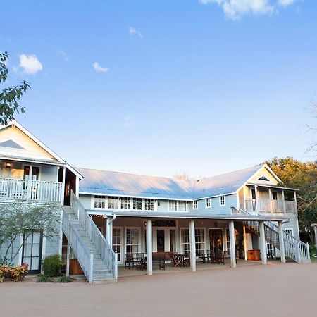 Hoffman Haus Bed & Breakfast Фредериксбург Екстериор снимка