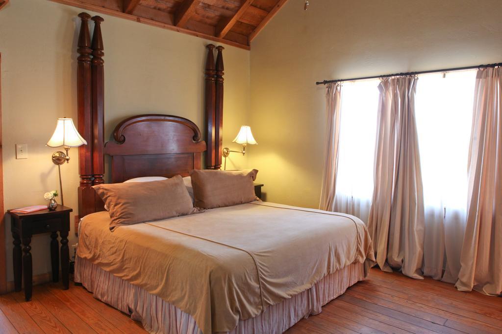 Hoffman Haus Bed & Breakfast Фредериксбург Екстериор снимка