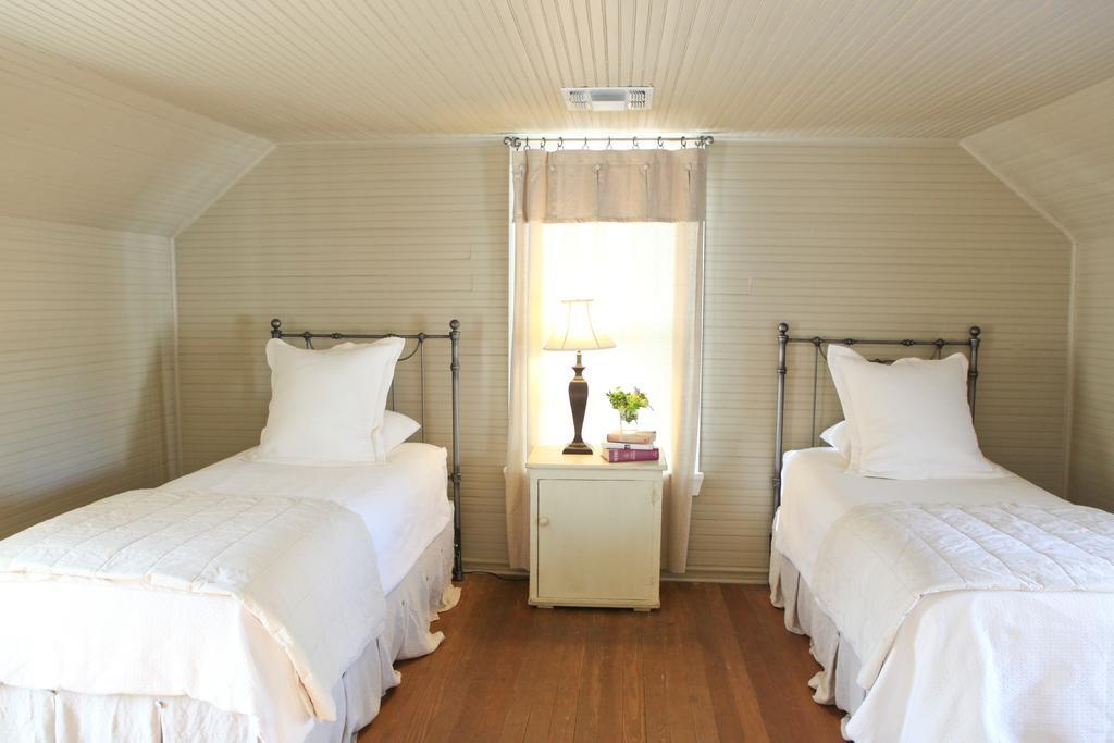 Hoffman Haus Bed & Breakfast Фредериксбург Екстериор снимка