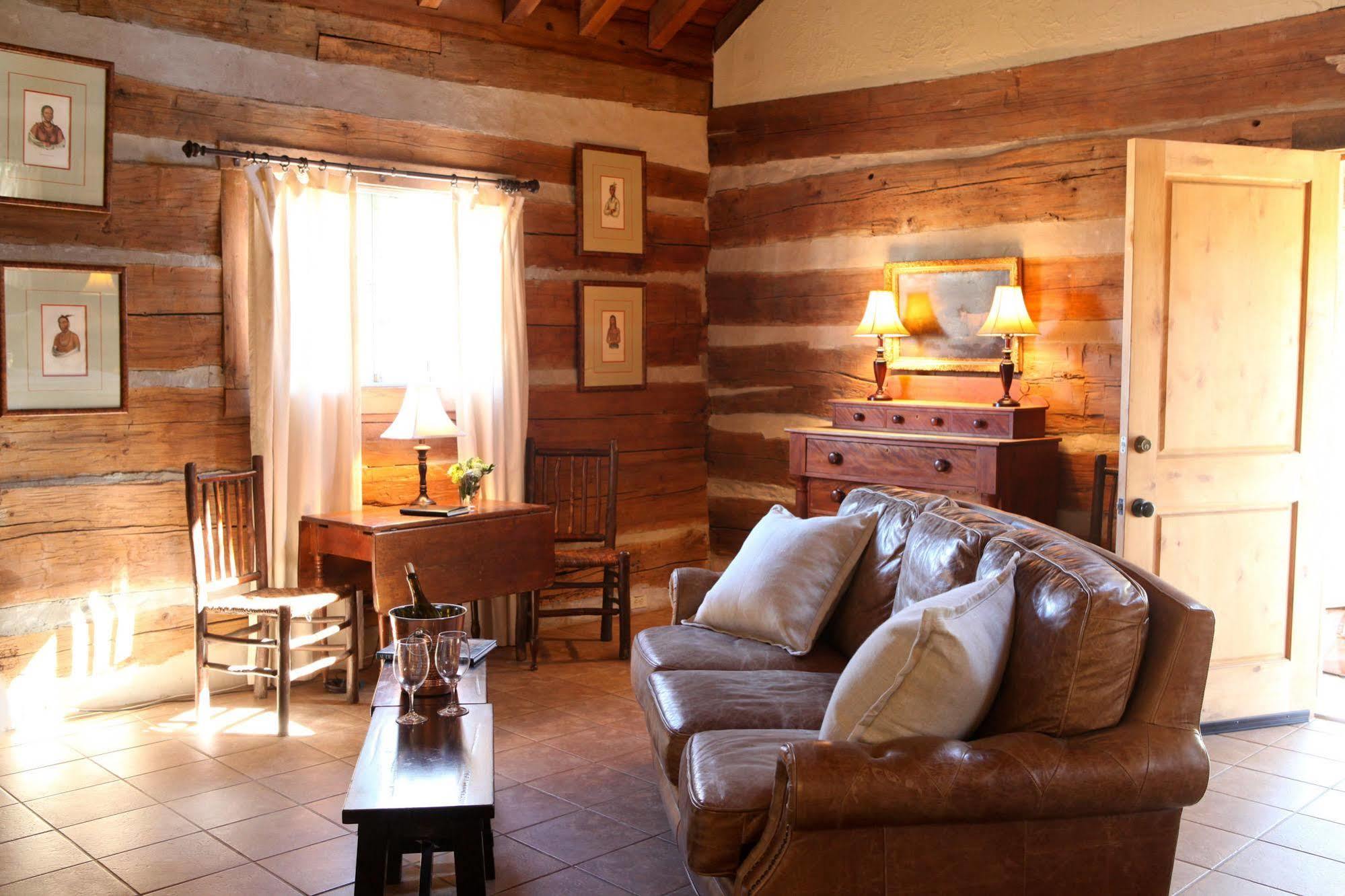 Hoffman Haus Bed & Breakfast Фредериксбург Екстериор снимка