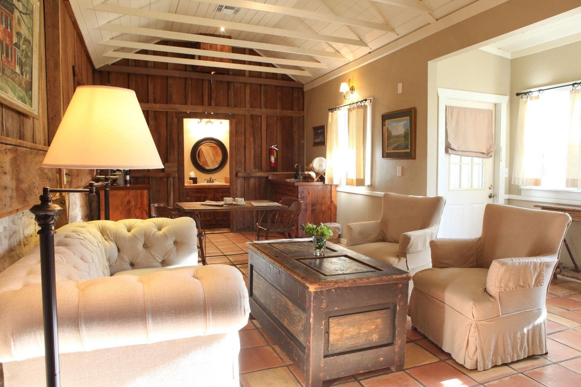 Hoffman Haus Bed & Breakfast Фредериксбург Екстериор снимка