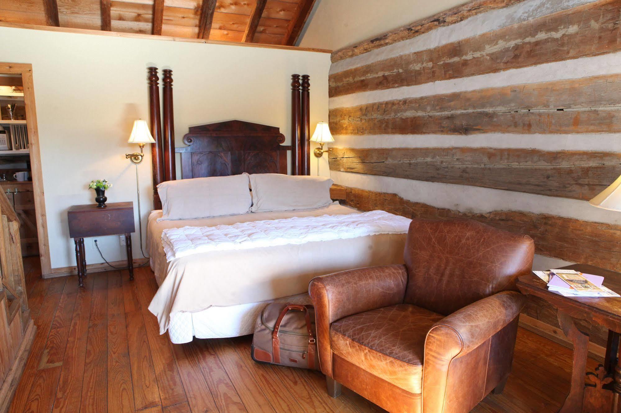 Hoffman Haus Bed & Breakfast Фредериксбург Екстериор снимка